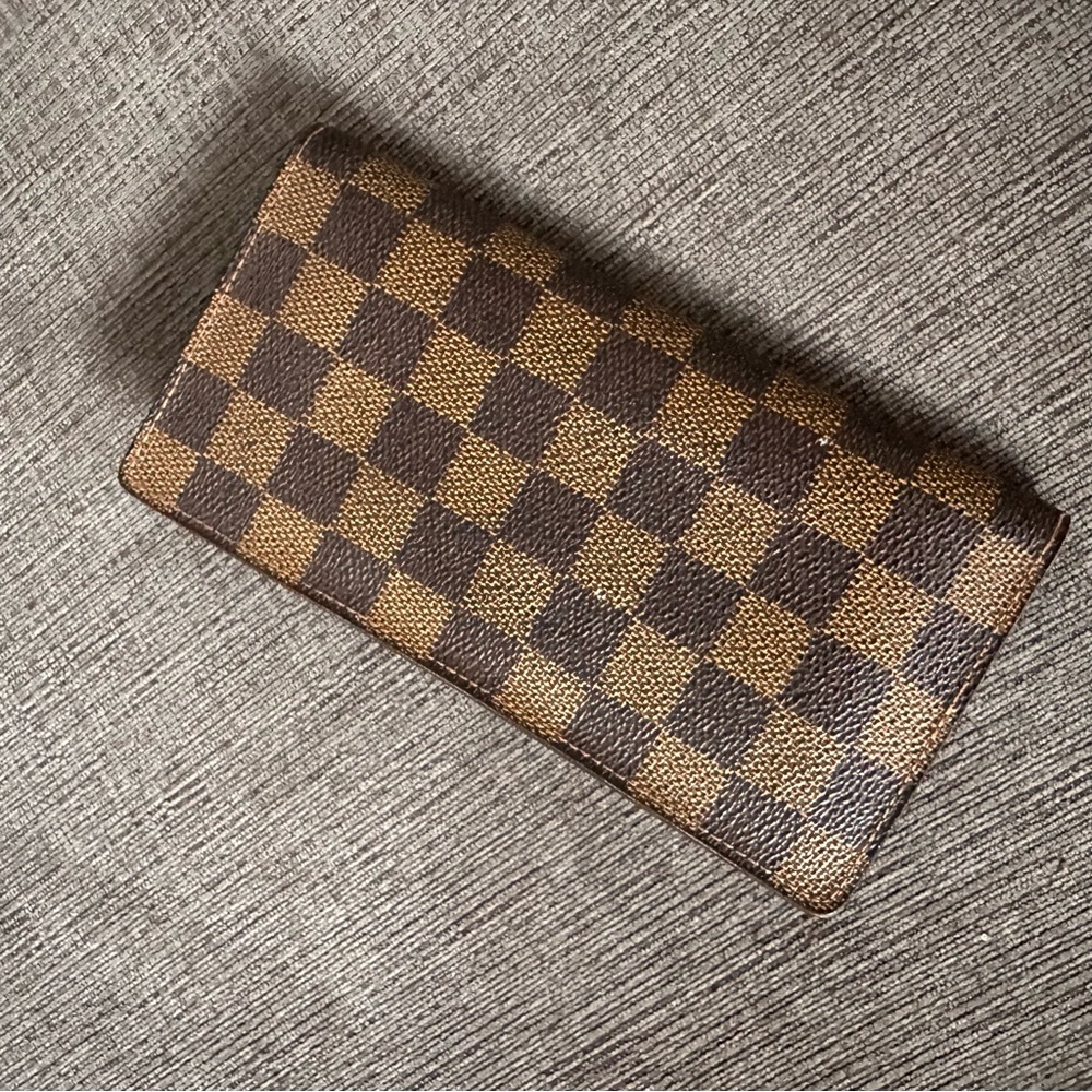 Used LV long wallet , no accessories *Authentic with Serie no.